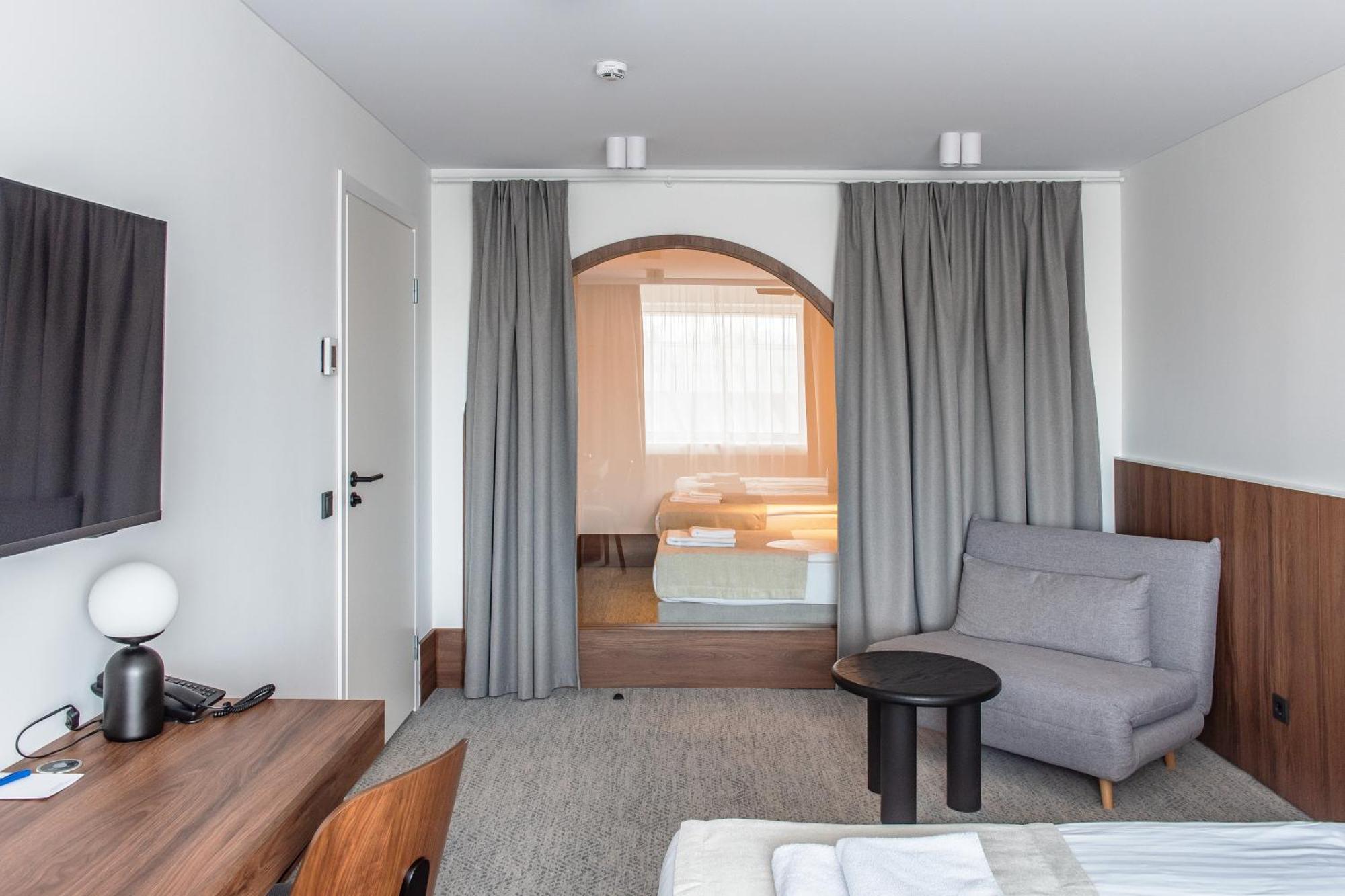 Airinn Airport Renovated 2025 Hotell